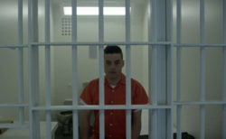 Elliot in prison